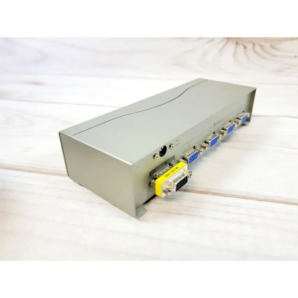 Aten 4 Port Video Splitter Model VS-94A 1 to 4 VGA Duplicator W/ AC Cord